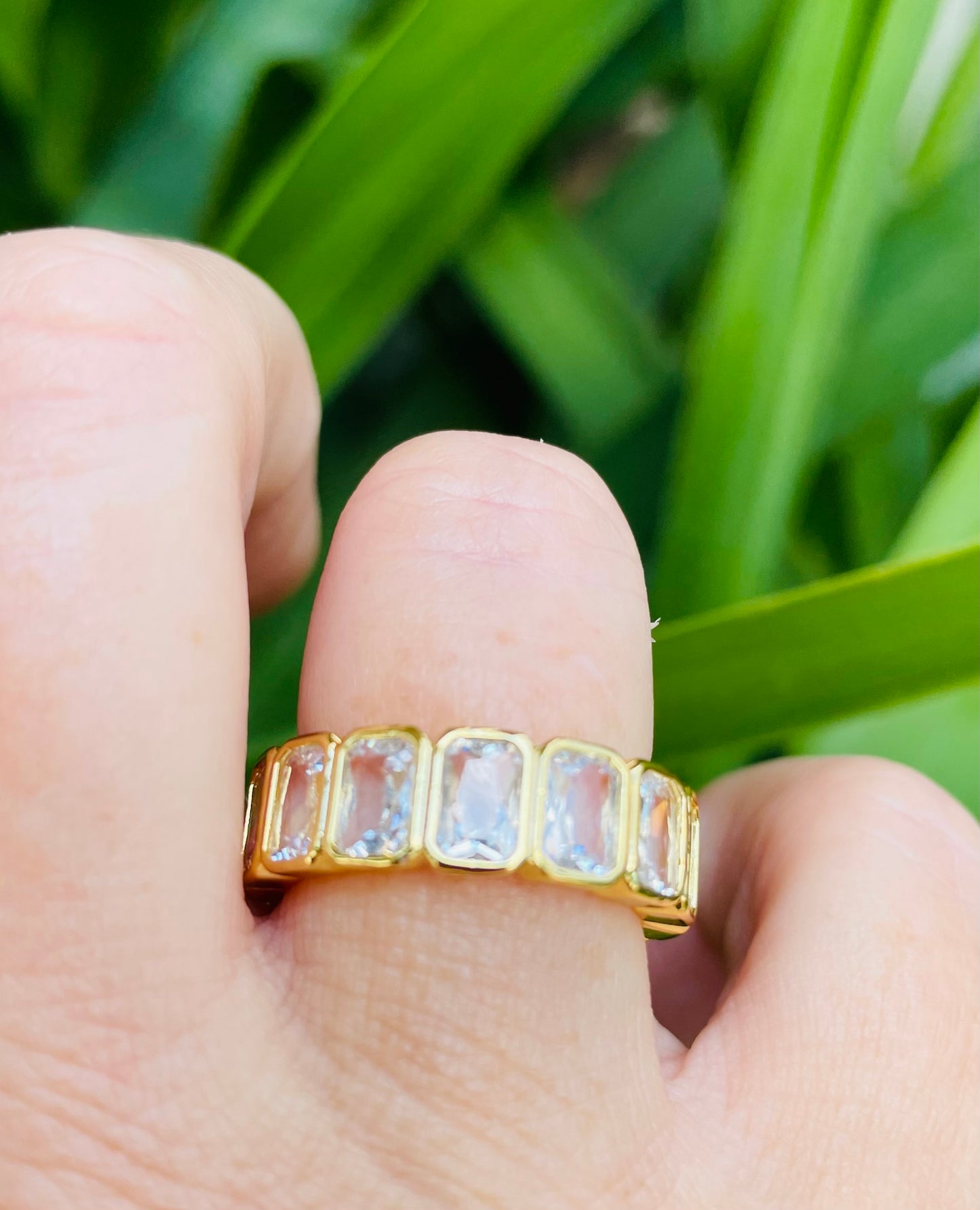 18k gold CZ baguette ring