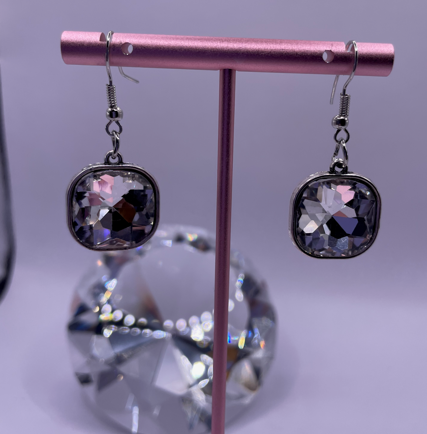 Dangle cushion ear drops