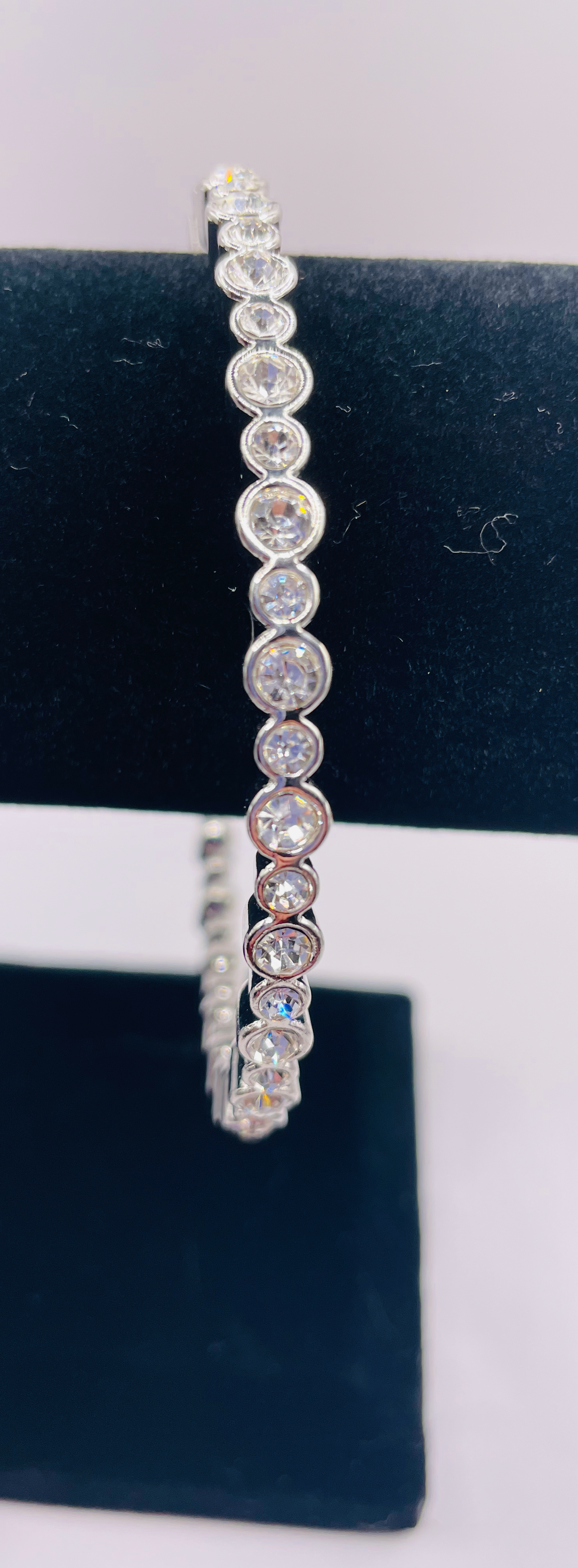 Circle Shimmer Bangle