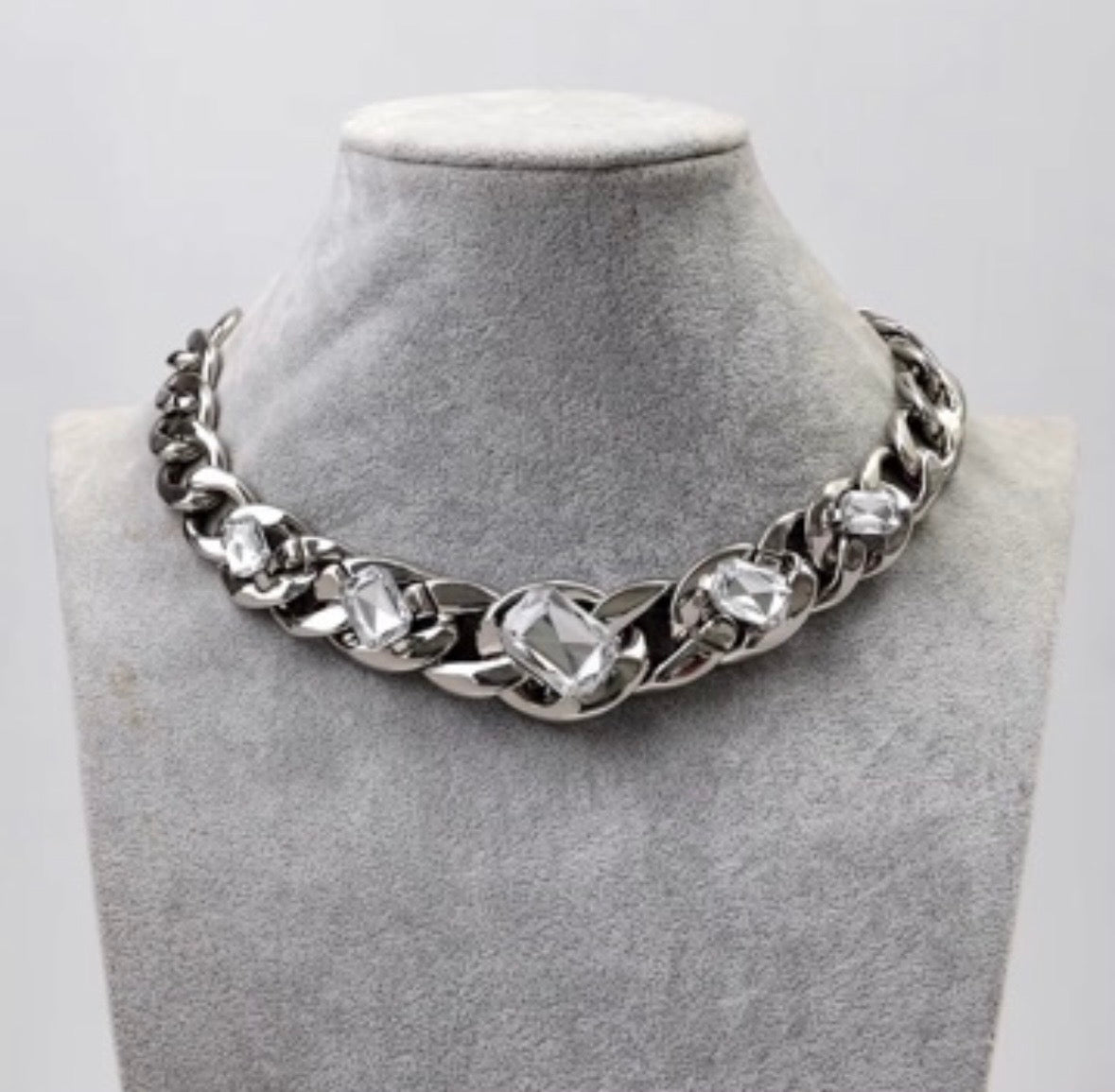 STAR STRUCK NECKLACE