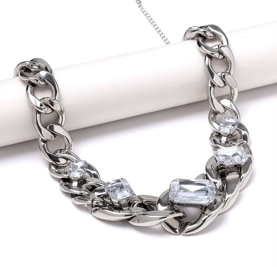 STAR STRUCK NECKLACE